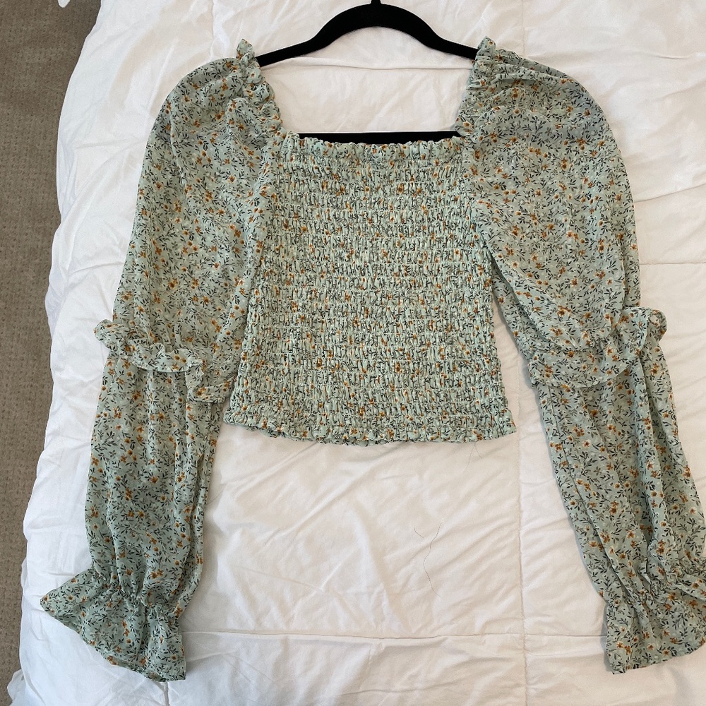 Wild Fable Smocked ToP